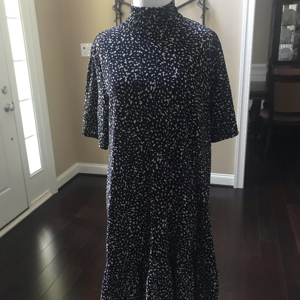 NEW mid length short sleeve ZARA dress from Spain